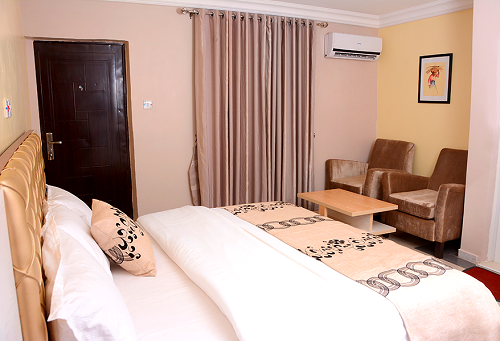 /web/uploads/116/DaySpring Hotel Abuja/room-photos/Prestige Extra/dayspring SN EX. RM.jpg